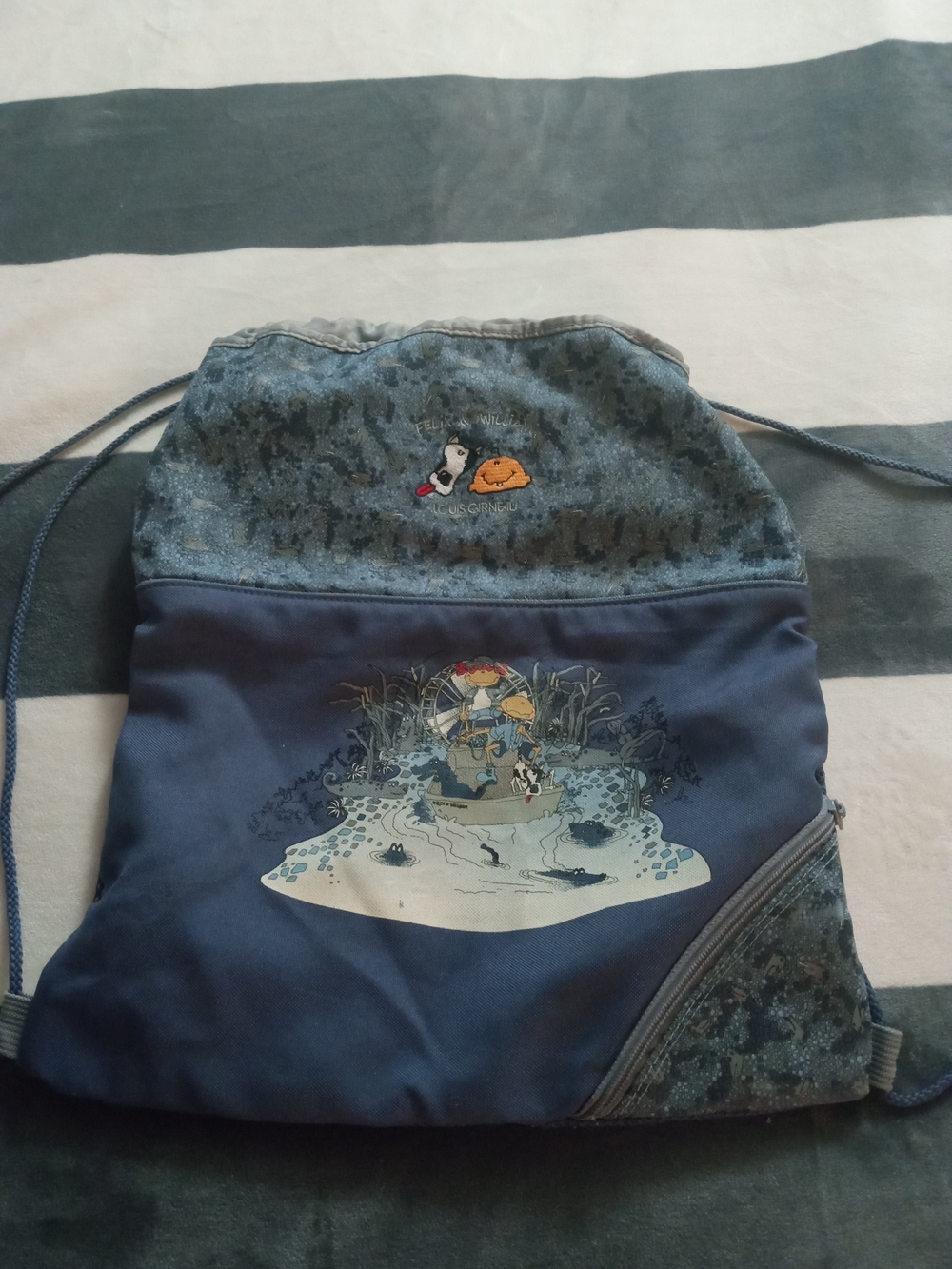 LOUIS Carneau Embroidered Blue Cartoon Bag Accent